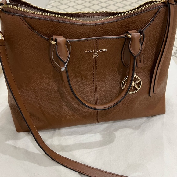Michael Kors leather handbag - Picture 1 of 9